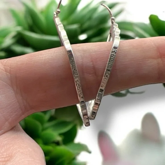 Kendra Scott Sophia Drop Earrings in Silver Dangles - Picture 4 of 5